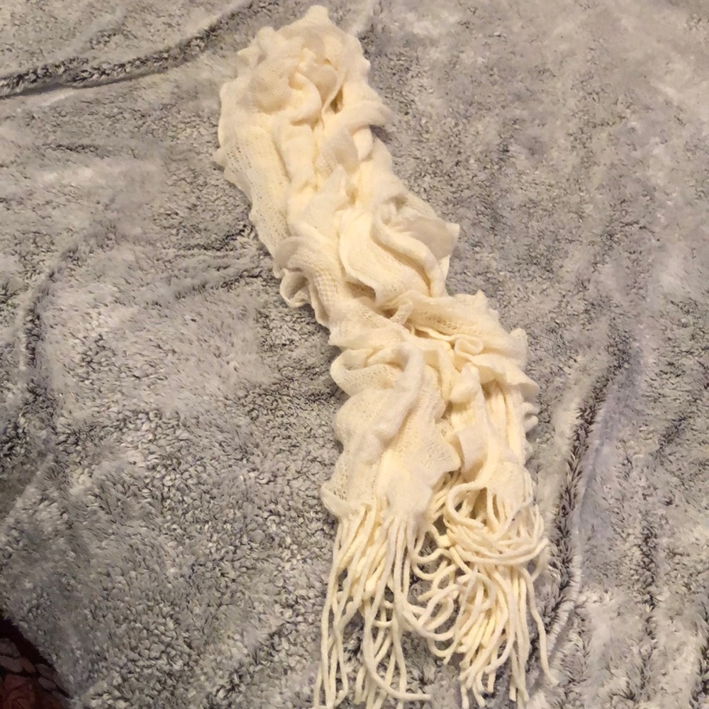 Beautiful scarf!